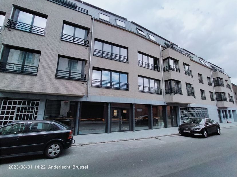 Garage à vendre
                    à 1070 Anderlecht