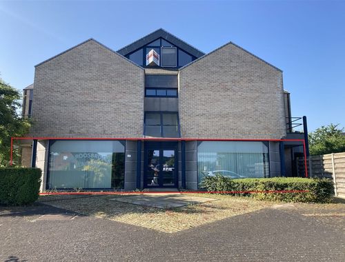                                         Handelsgelijkvloers te huur in Meerhout, € 1.950
