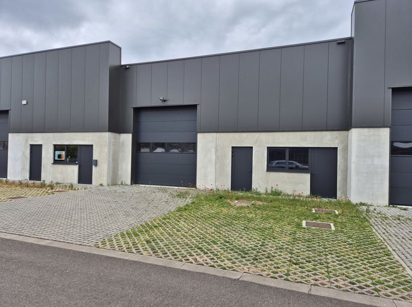 Bien professionnel à vendre
                    à 3960 Bree