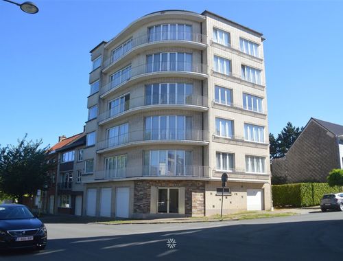                                         Appartement à louer à Renaix, € 950
