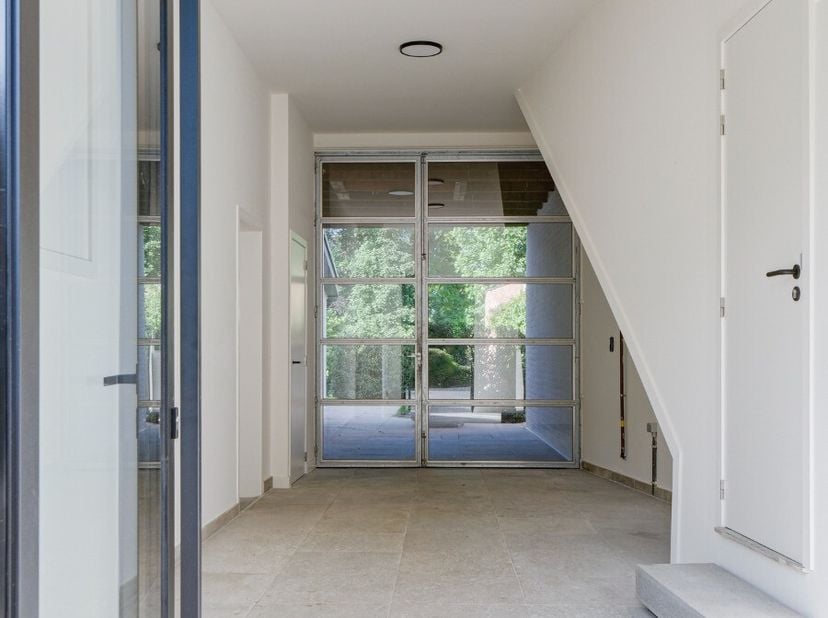 [[ DIT PAND NEEMT DEEL AAN DE ERA OPEN HUIZEN DAG OP 14/6 VAN 11:00 TOT 12:00 ]] Gerenoveerd en instapklaar gelijkvloers appartement met stadstuin in