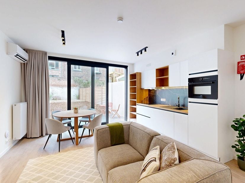 Dit prachtige appartement in Leuven is een droom die uitkomt voor iedereen die op zoek is naar een comfortabele en stijlvolle woonruimte. Gelegen in d