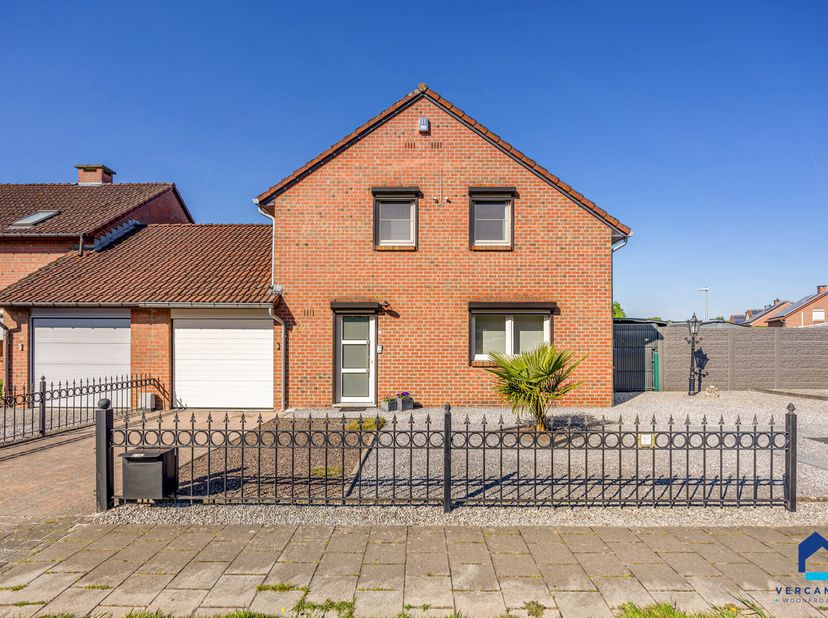 Goed onderhouden, energiezuinige woning met 3 slaapkamers, gelegen in Diepenbeek.&lt;br /&gt;
Op de Anjerstraat nummer 29 vinden we deze halfopen, moderne e