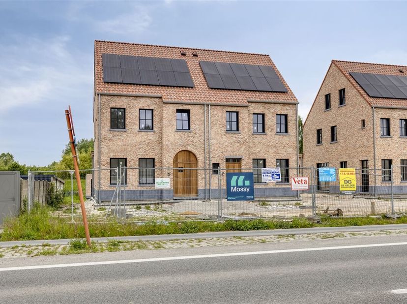 Maison à louer
                    à 9200 Schoonaarde