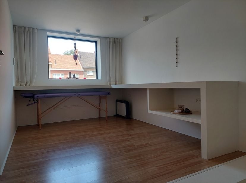Te huur: Gezellige praktijkruimte in yogastudio – centrum Hasselt&lt;br /&gt;
Adres: Maastrichtersteenweg 207 bus 0.01, Palazzo M-gebouw, Hasselt&lt;br /&gt;
&lt;br