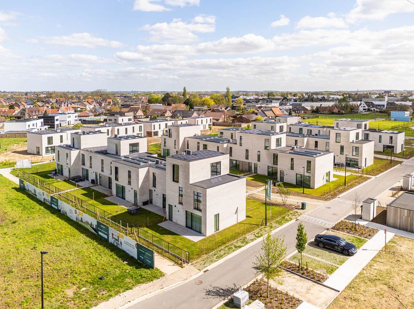 Laatste 4 woningen te koop!&lt;br /&gt;
Energieneutrale nieuwbouwwoningen te koop vlak bij het centrum van Sint-Eloois-Vijve en op 5 min van centrum Waregem