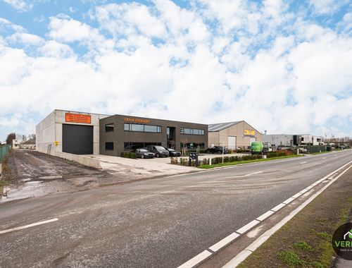                                        Complexe de bureaux à louer à Assenede, € 975
