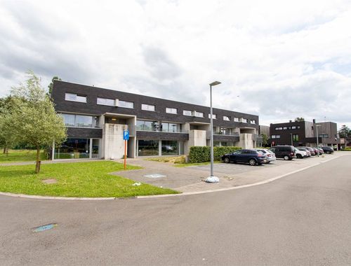                                         Rez-de-chaussée commercial à louer à Wijnegem, € 950
