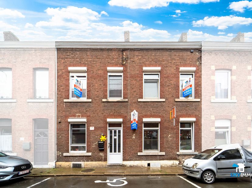 L&#039;agence SKYIMMO a le plaisir de vous présenter cette charmante maison, spacieuse, lumineuse et parfaitement entretenue ! Elle dispose de 5 chambres,