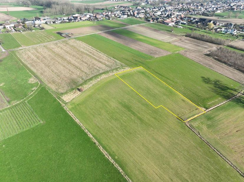 Terrain à vendre
                    à 9550 Herzele