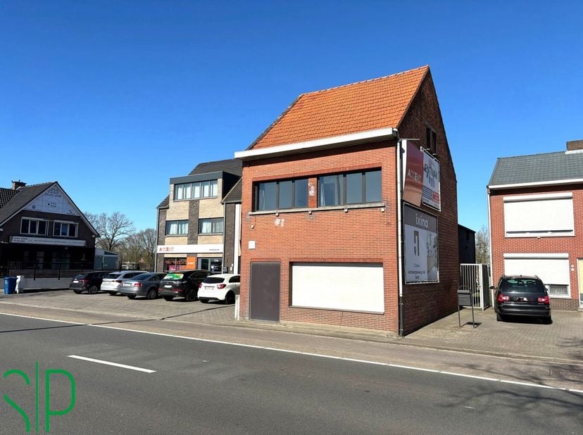 Appartement à louer
                    à 2440 Geel