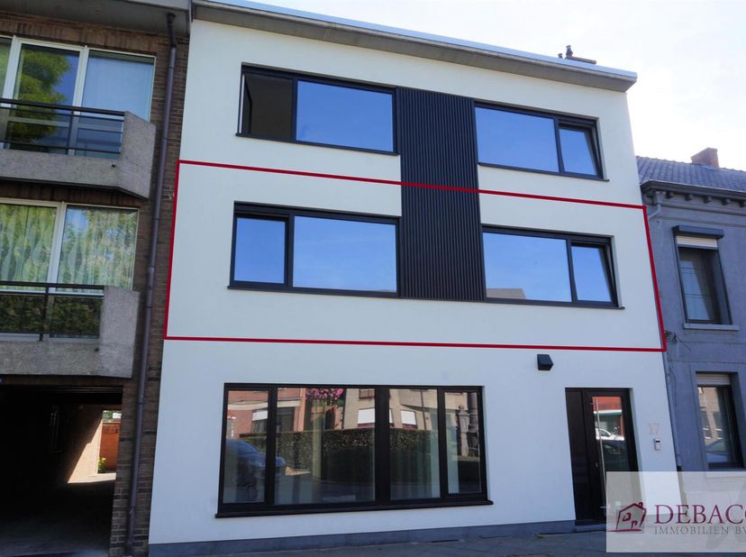 Prachtig volledig gerenoveerd appartement met twee slaapkamers te Koningshooikt (Lier).&lt;br /&gt;
Dit appartement bevindt zich op de eerste verdieping van
