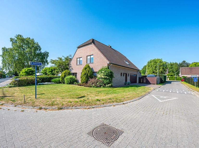 Ruimte, rust en een toplocatie: deze woning heeft het allemaal!&lt;br /&gt;
Deze instapklare woning biedt een zee van ruimte en een uitmuntende ligging, vla